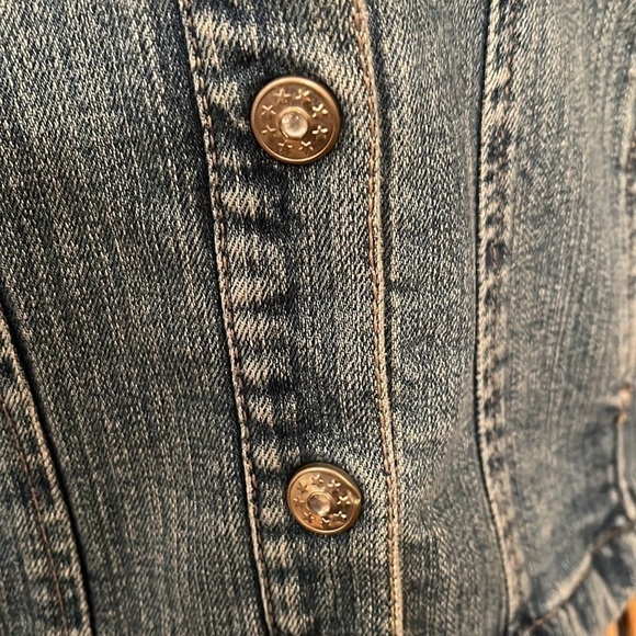 A.M.I. ⭐️Jeans jacket - Picture 4 of 7